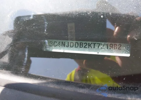 2019 Jeep Compass Trailhawk 4X4 z USA, uszkodzony, nr VIN 3C4NJDDB2KT721982